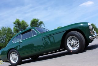 Aston Martin fahren